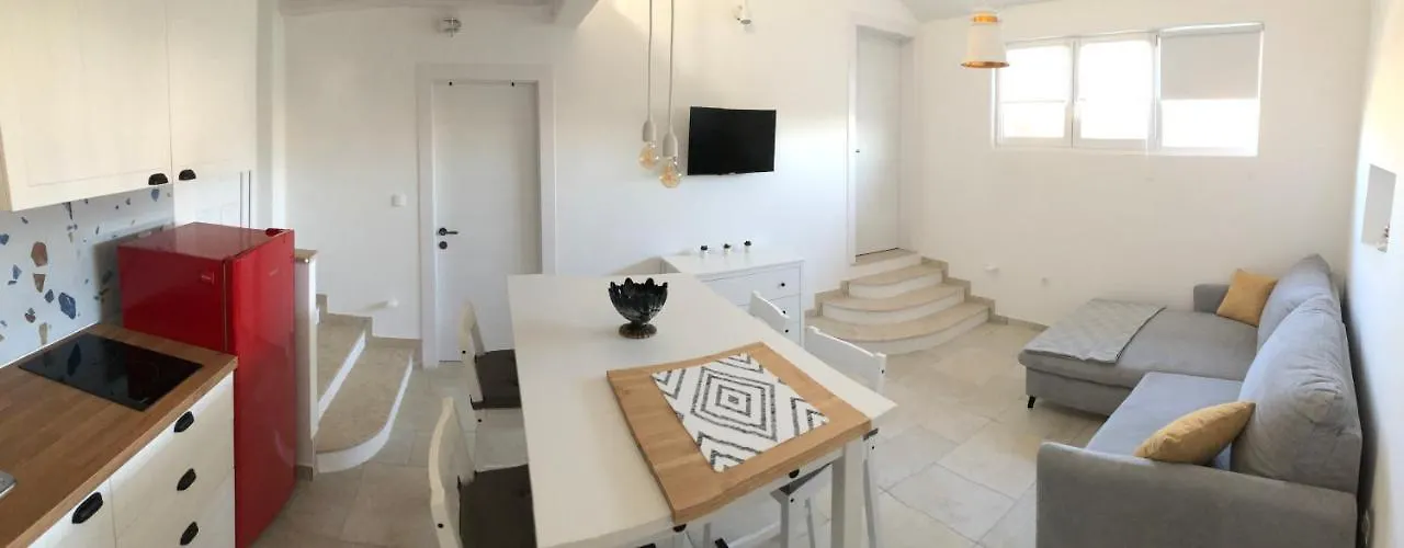 Apartman I Studio Smrikve Pola