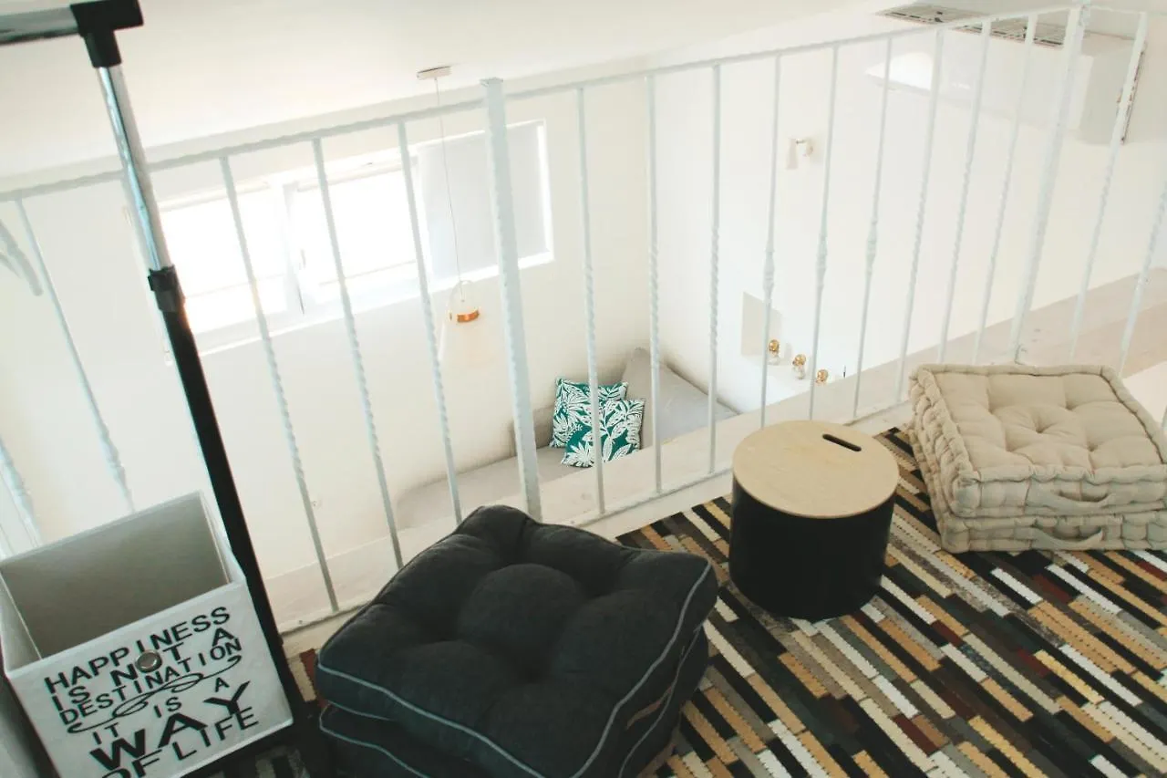Apartman I Studio Smrikve Pola Appartamento