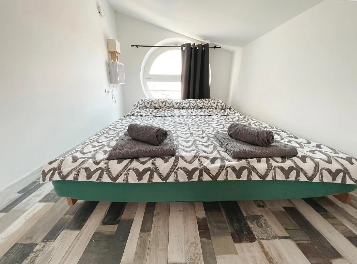 Apartman I Studio Smrikve Pula