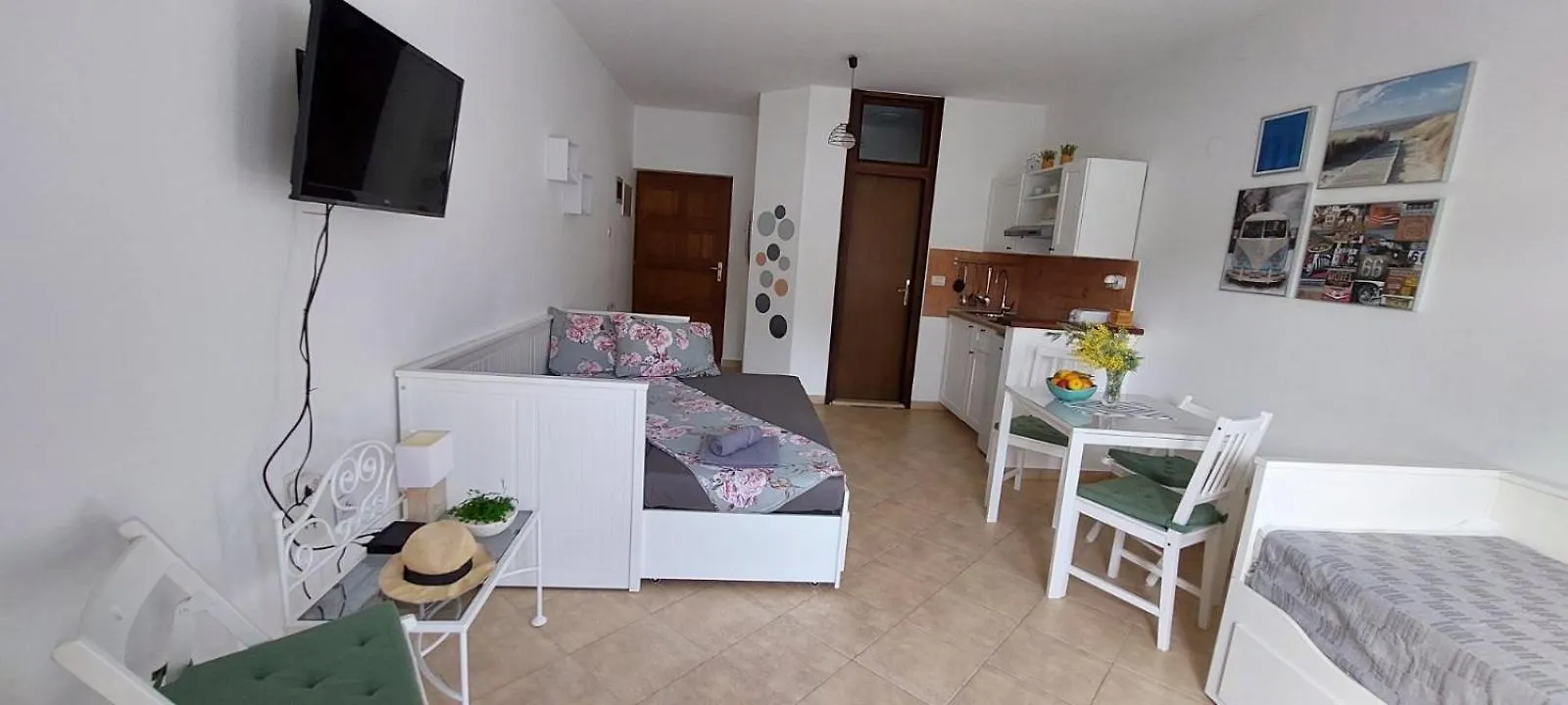 Apartman I Studio Smrikve Pula 0*,  Croatia